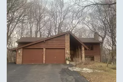 161 Choctaw Circle, Chanhassen, MN 55317 - Photo 1