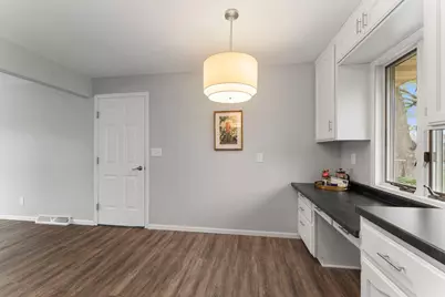 302 5th Avenue NW, Dodge Center, MN 55927 - Photo 24