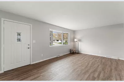 302 5th Avenue NW, Dodge Center, MN 55927 - Photo 14