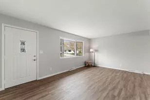 302 5th Ave NW, Dodge Center, MN 55927 - Photo 14