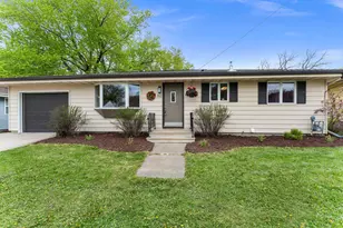 302 5th Ave NW, Dodge Center, MN 55927 - Photo 10