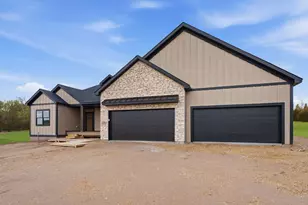 376 Moelter Ln, Hudson, WI 54016 - Photo 2