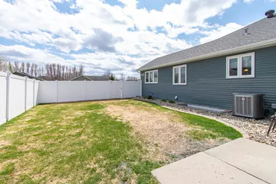 1819 52nd Avenue N, Moorhead, MN 56560 - Photo 16
