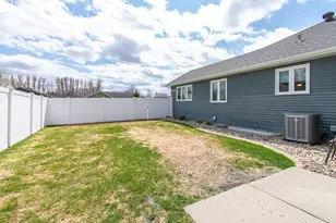 1819 52nd Ave N, Moorhead, MN 56560 - Photo 16