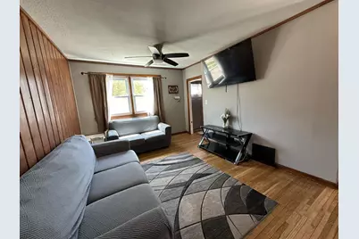 1006 6th Avenue NW, Austin, MN 55912 - Photo 2