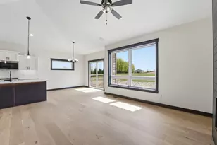 909 Acorn Ct, Hudson, WI 54016 - Photo 20