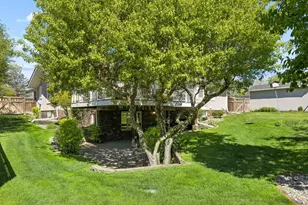 20 Balsam Ln N, Plymouth, MN 55441 - Photo 38