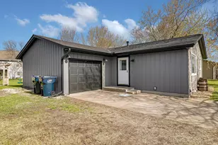 231 Crocus Ln, Monticello, MN 55362 - Photo 2
