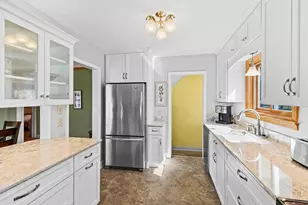 1341 Iowa Ave W, Falcon Heights, MN 55108 - Photo 4