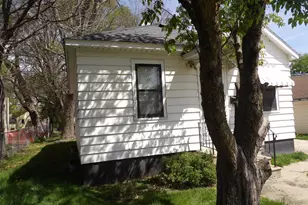 1204 4th Ave NW, Austin, MN 55912 - Photo 2