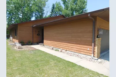 2524 25th Avenue S, Fargo,  58103 - Photo 2