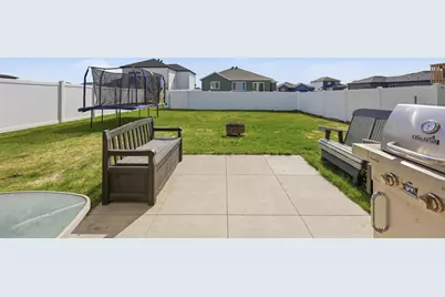 6824 Meadow View Drive S, Fargo, ND 58104 - Photo 28