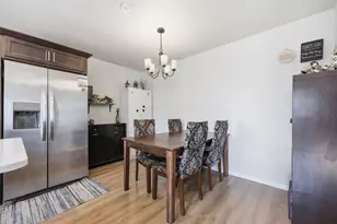 6824 Meadow View Dr S, Fargo, ND 58104 - Photo 14