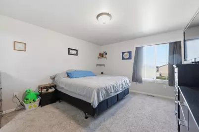 6824 Meadow View Drive S, Fargo, ND 58104 - Photo 18