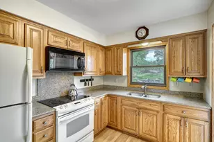 10133 Drew Ave S, Bloomington, MN 55431 - Photo 8