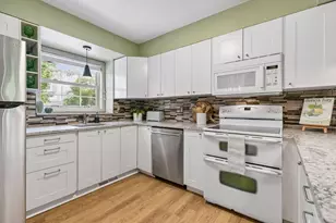 4902 Bayswater Rd, Minnetonka, MN 55345 - Photo 20