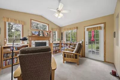 8541 Stratford Lane, Brooklyn Park, MN 55443 - Photo 4