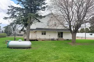 451 Paul Ave, Lake Wilson, MN 56151 - Photo 10