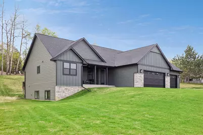 899 Gavin Pass, Hudson, WI 54016 - Photo 2
