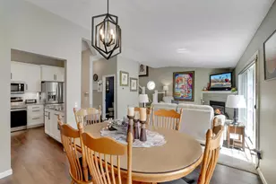 881 Kimberly Ln, Chanhassen, MN 55317 - Photo 14