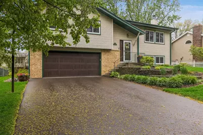 710 Clearbrook Lane, Vadnais Heights, MN 55127 - Photo 2