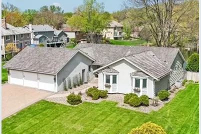 7423 Hyde Park Lane, Edina, MN 55439 - Photo 2