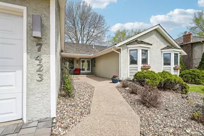 7423 Hyde Park Lane, Edina, MN 55439 - Photo 4