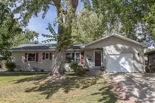 623 Washington Ave, Fairmont, MN 56031 - Photo 1