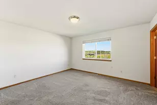 4414 Meadow Lakes Dr NW, Rochester, MN 55901 - Photo 8