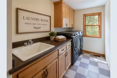 2110 Valley Creek Lane, Shakopee, MN 55379 - Photo 24