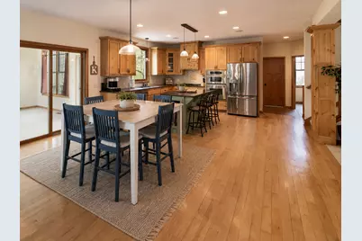 2110 Valley Creek Lane, Shakopee, MN 55379 - Photo 4