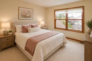 2110 Valley Creek Ln, Shakopee, MN 55379 - Photo 22