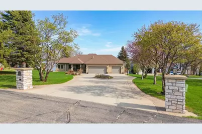 5979 24th Street NE, Willmar, MN 56201 - Photo 2