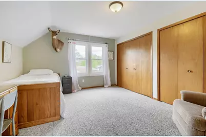 527 W Division Street, River Falls, WI 54022 - Photo 12