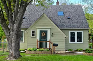 527 W Division St, River Falls, WI 54022 - Photo 1