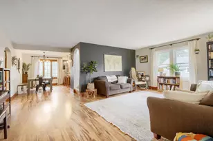 527 W Division St, River Falls, WI 54022 - Photo 4