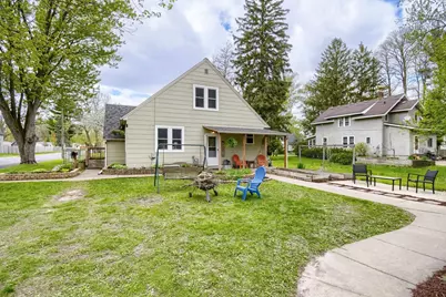 527 W Division Street, River Falls, WI 54022 - Photo 26