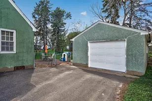 721 Parkway Dr, Saint Paul, MN 55106 - Photo 30
