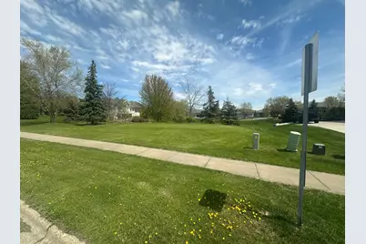 14487 Wilds Parkway NW, Prior Lake, MN 55372 - Photo 2