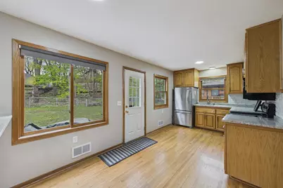 1405 Mahtomedi Avenue, Mahtomedi, MN 55115 - Photo 6