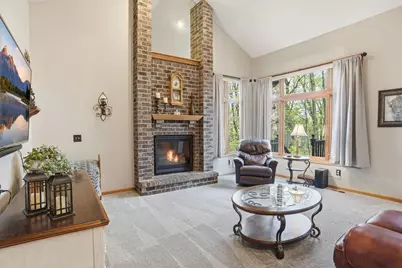 1021 Wildwood Way, Chaska, MN 55318 - Photo 8