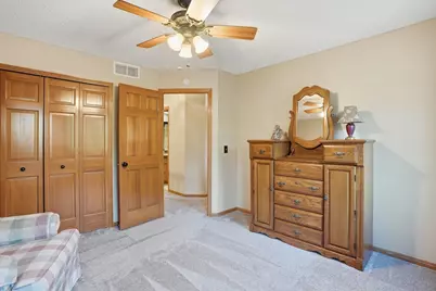 1021 Wildwood Way, Chaska, MN 55318 - Photo 32