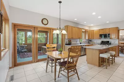 1021 Wildwood Way, Chaska, MN 55318 - Photo 14