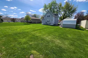 108 NW Bergen St, Adams, MN 55909 - Photo 32