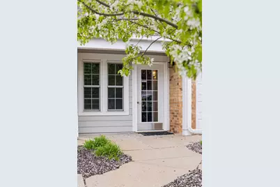 6000 Chasewood Parkway #204, Hopkins, MN 55343 - Photo 2