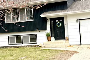 1215 Edgewood Dr, Thief River Falls, MN 56701 - Photo 2