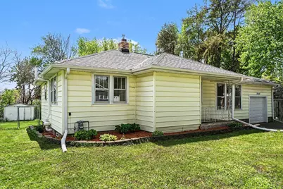 2042 Cottage Avenue E, Saint Paul, MN 55119 - Photo 1