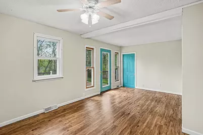 2042 Cottage Avenue E, Saint Paul, MN 55119 - Photo 10