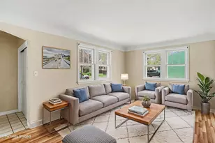 2042 Cottage Ave E, Saint Paul, MN 55119 - Photo 2