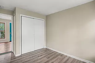 2042 Cottage Ave E, Saint Paul, MN 55119 - Photo 18